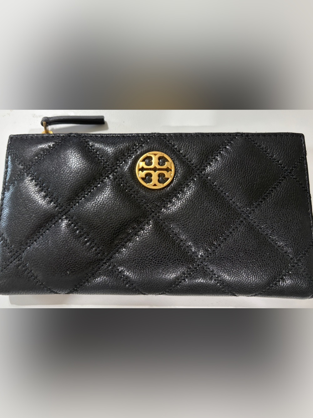 NWOT Tory Burch Black Quilted Leather Zip Wrist Wallet with Gold Logo